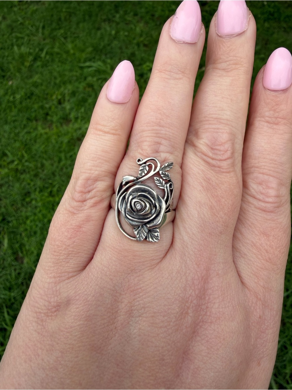 Vintage Avon Silver Rose Statement Ring - CZ Center Accent - Picture 3 of 7
